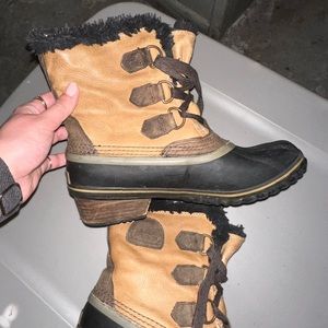 Sorel Leather Winter Boots with Faux Fur Lining